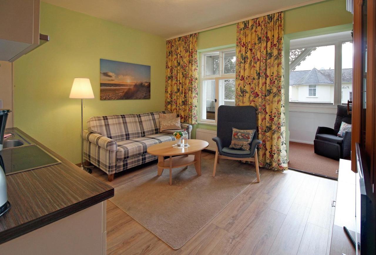 Villa Ostseelilie - Appartements Mit Balkon Und Meerblick ساسنيتز المظهر الخارجي الصورة