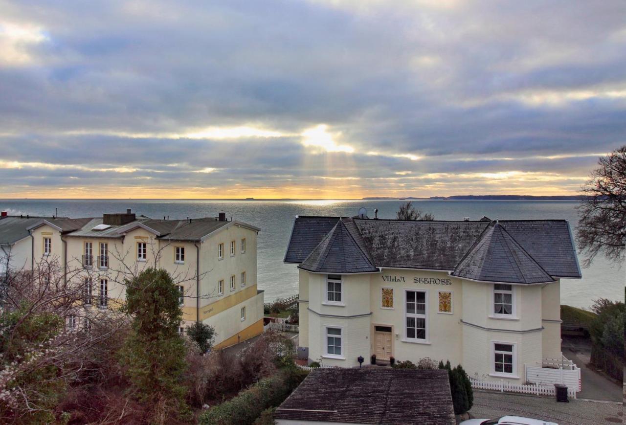 Villa Ostseelilie - Appartements Mit Balkon Und Meerblick ساسنيتز المظهر الخارجي الصورة