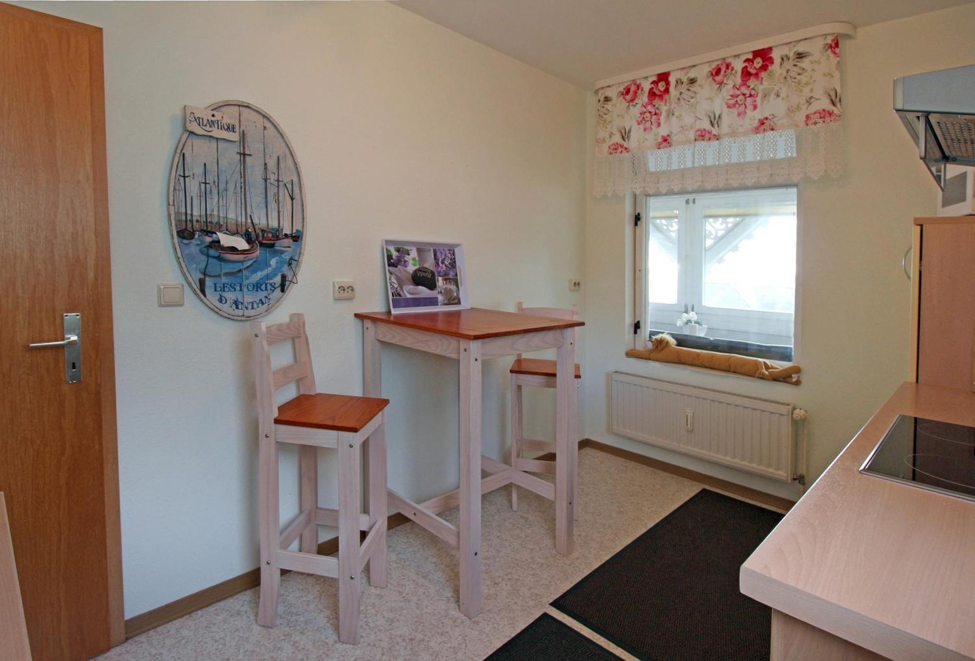 Villa Ostseelilie - Appartements Mit Balkon Und Meerblick ساسنيتز الغرفة الصورة